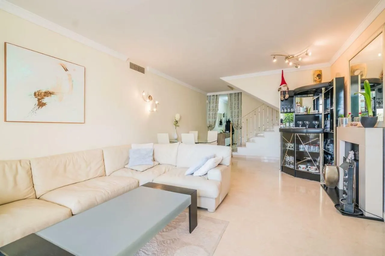 Aloha Gardens Townhouse Apartment Marbella