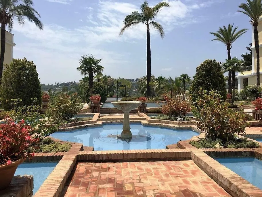 Aloha Gardens Townhouse Apartment Marbella